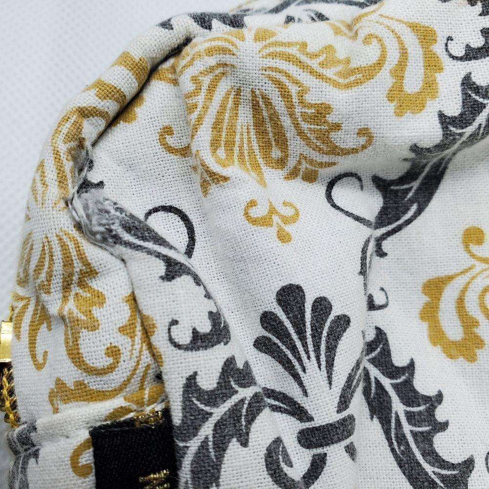 Cosmopolitan Victorian Patterned Cosmetic Bag - Picture 3 of 4
